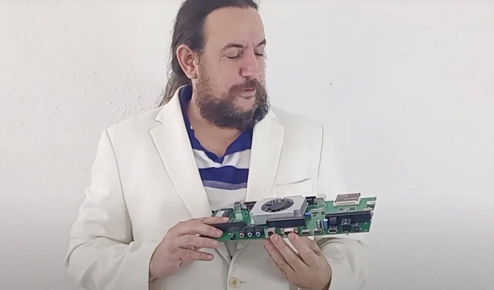 卷款13.3万欧元：SuperSega游戏机众筹烂尾，号称通吃世嘉全系