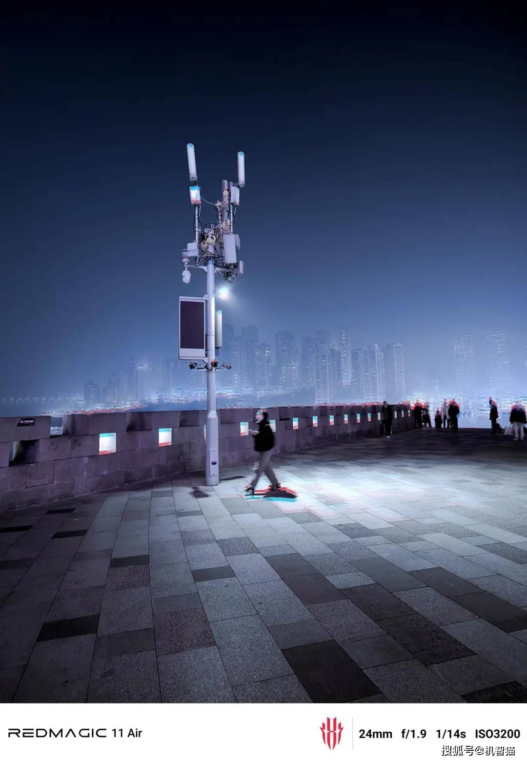 红魔11 Air测评：游戏手机的巧妙平衡点